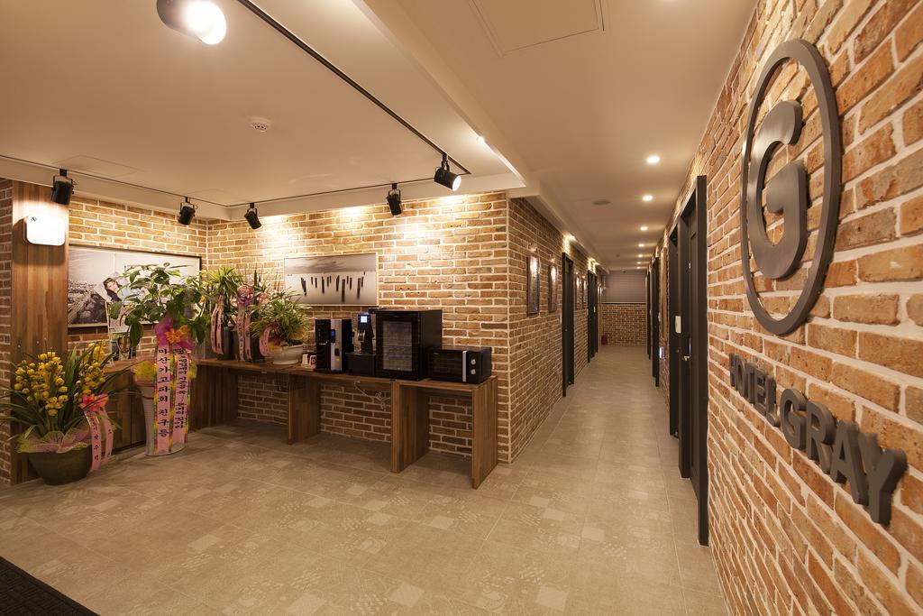 Hotel Gray Changwon Extérieur photo